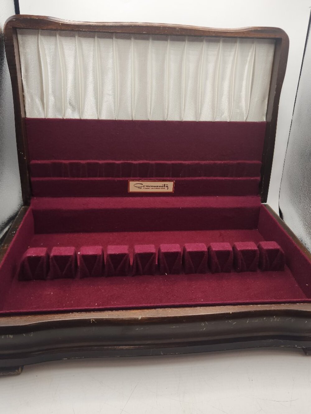 VTG Tarnish Resistant Silverware Chest Community Kenized